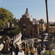 Dijuluki Kota Tidak Ramah Wisatawan, Ini Alasan Warga Lokal Barcelona Tolak Wisatawan di Kota Mereka