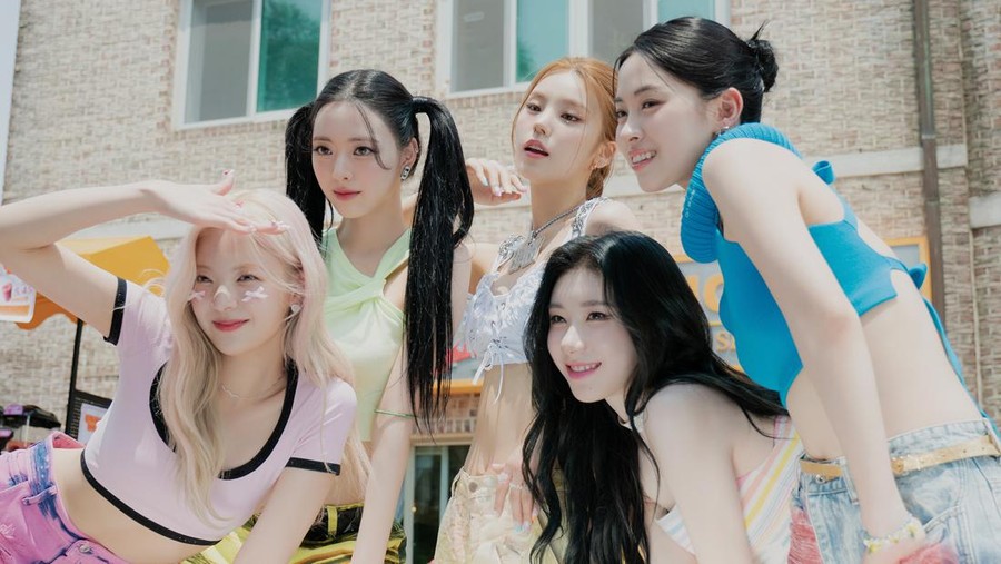 Lirik Lagu Cake - ITZY Lirik Lagu Cake - ITZY