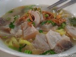 Menikmati Kelezatan Mi Kocok Legendaris di Bandung, Gurih Bikin Nagih!