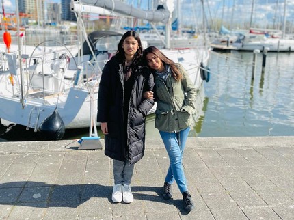 7 Potret Terbaru Nova Eliza & Putri Cantiknya yang Pernah Tinggal di Belanda