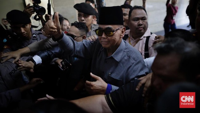 Polri tengah mendalami kemungkinan adanya tersangka lain di kasus penistaan agama yang menyeret Panji Gumilang.