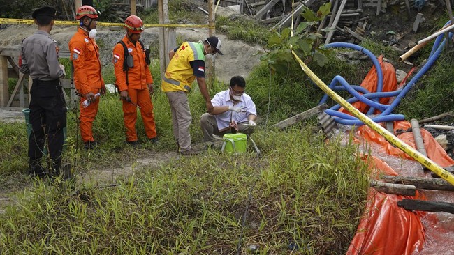 FOTO: Penutupan Operasi SAR Penambang Emas yang Terjebak di Banyumas