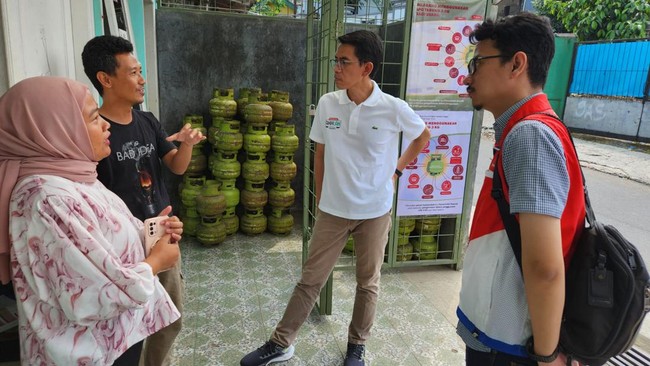 Fadjar Djoko Santoso mengatakan, pasokan LPG 3 kg di beberapa daerah dalam kondisi aman dan terkendali, tak ada kekurangan suplai dan tidak terjadi antrean.