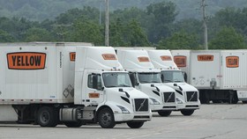 California Ngotot Truk Otomatisasi Harus Beroperasi