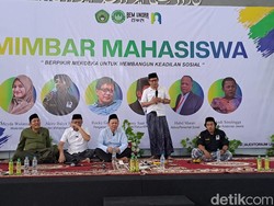 Rocky Gerung Bilang Ini ke Jokowi karena Mau Jual IKN ke Kanada