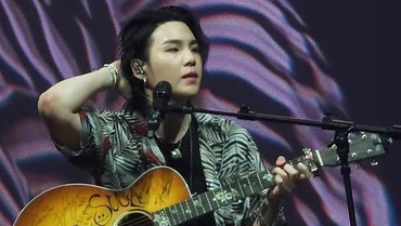 img-title Seluruh Personel BTS Hadir saat Konser Suga D-Day Final di Korea