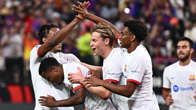 Barcelona menang atas AC Milan pada pertandingan uji coba pramusim bertajuk Soccer Champions Tour di Stadion Allegiant, Las Vegas, Amerika Serikat, Rabu (2/8).