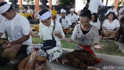 img-title 35 Ucapan Hari Raya Galungan & Kuningan Bahasa Bali dan Indonesia yang Penuh Makna