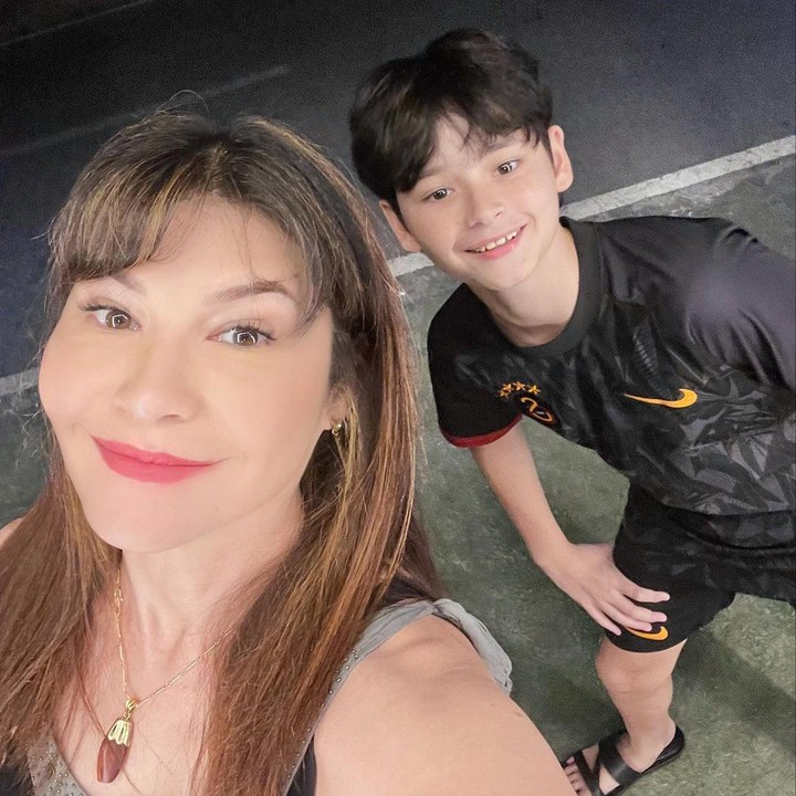 <p>Tamara Bleszynski memiliki dua anak, Bunda. Dari penikahan keduanya dengan Mike Lewis, wanita berusia 48 tahun ini dikarunia anak laki-laki bernama Kenzou Leon Bleszynski Lewis. (Foto: Instagram @tamarableszynskiofficial)<br /><br /><br /></p>