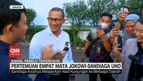 VIDEO: Pertemuan Empat Mata Jokowi - Sandiaga Uno di Istana Negara