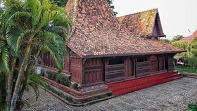 Mengenal Macam-Macam Rumah Adat Jawa, Jolopong sampai Joglo
