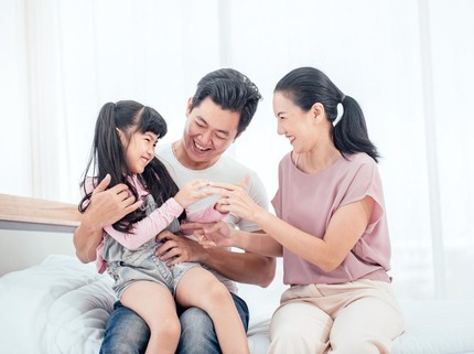 7 Kebiasaan Orang Tua yang Membuat Anak Punya Kepribadian Baik