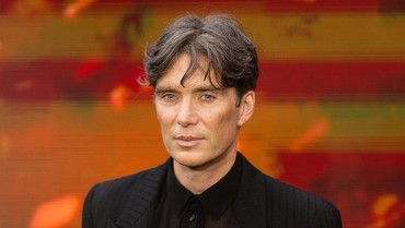 img-title Film 'Oppenheimer' Raup Untung Rp6 Triliun, Segini Bayaran Cillian Murphy?