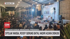 VIDEO: Ditolak Massa, Rocky Gerung Batal Hadiri Acara Diskusi