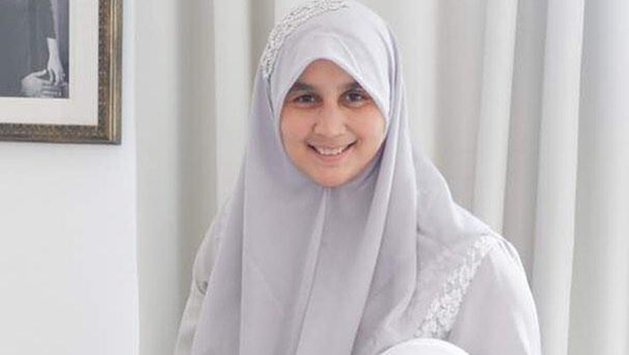 Elsa Manora Elsa Manora