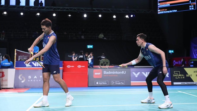 Ganda putra Indonesia Fajar Alfian/Muhammad Rian Ardianto gagal melaju ke semifinal Australia Open 2023 setelah dikalahkan Kang Min Hyuk/Seo Seung Jae.