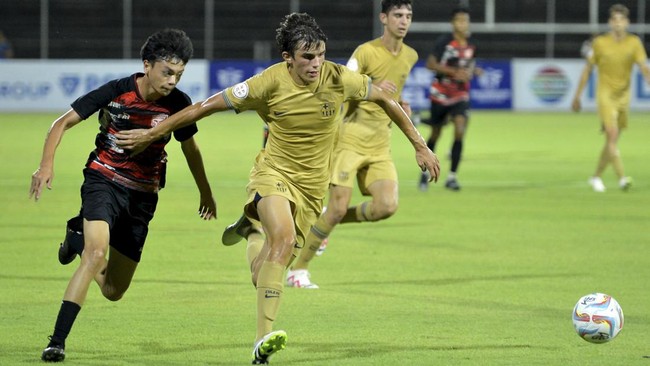 Mantan bek Timnas Indonesia dan Persipura Jayapura Ricardo Salampessy merespons kegagalan sang anak menembus skuad Piala Dunia U-17.