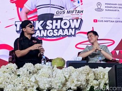 Gus Miftah Sapa Gibran Calon Wapres di Depan Pelajar-Mahasiswa Solo