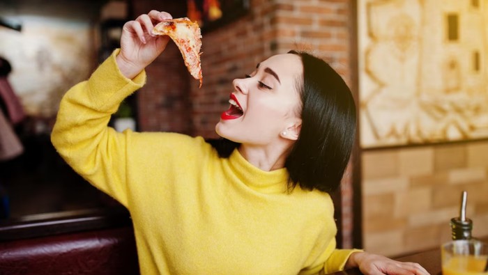 Ada Pekerjaan Unik, Jadi 'Pizza Influencer' Bisa Dapat Gaji hingga Rp1,6 Miliar! Tertarik?