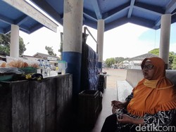 Ulah Maling Tak Surutkan Imah Jual Gorengan Demi Sekolahkan 5 Anak