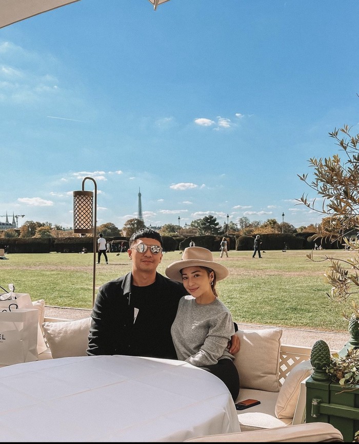 Indra Priawan Hobi Ajak Nikita Willy dan Baby Izz Kulineran di Luar Negeri