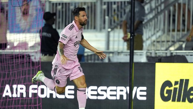 Lionel Messi kembali jadi bintang kemenangan Inter Miami saat mengalahkan Orlando City 3-1 pada babak 32 besar Leagues Cup 2023.