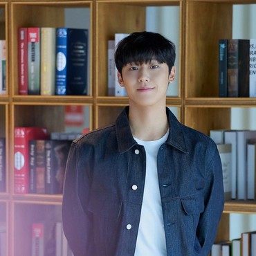 Lee Do Hyun Spill Nama yang Didaftarkan Saat Wamil