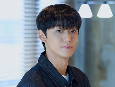 img-title Agensi Umumkan Jadwal Lee Do Hyun Jalani Wajib Militer