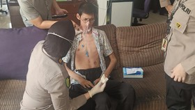 Sultan Korban Kabel Optik Jalani Operasi Pengangkatan Pita Suara