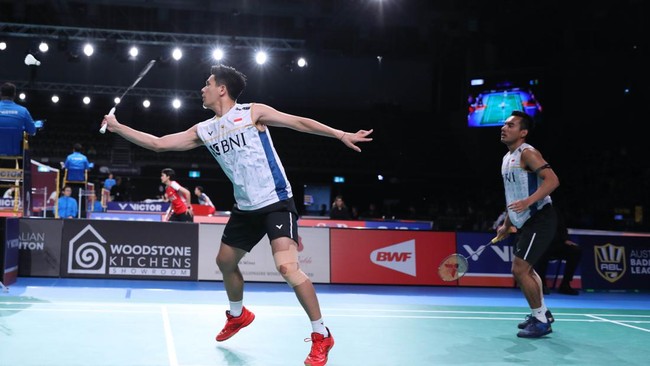 Pramudya Kusumawardana/Yeremia Rambitan disingkirkan Takuro Hoki/Yugo Kobayashi lewat permainan dua gim pada perempat final Australia Open 2023.