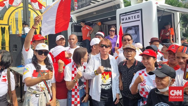 Desakan penangkapan Rocky Gerung dilakukan lantaran Rocky dinilai telah membuat kegaduhan buntut kata-kata 'bajingan tolol'.