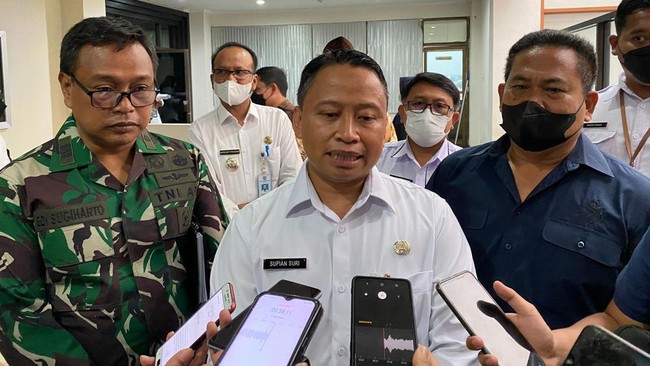 Supian Suri-Chandra diumumkan pada gelombang kedua pengumuman calon kepala wilayah PDIP di Kantor DPP PDIP, Jakarta, Kamis (22/8).