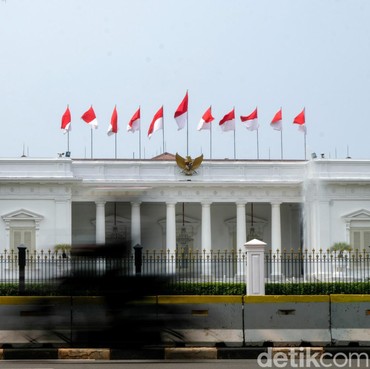 10 Contoh Puisi tentang Kemerdekaan RI 17 Agustus 2025