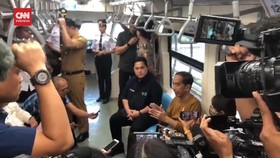 VIDEO: Momen Jokowi Jajal Lagi Uji Coba LRT Jabodebek ke Dukuh Atas