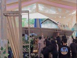 Pernikahan Viral, Pelaminannya Tiba-tiba Roboh Menimpa Pengantin Wanita