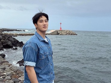 img-title Pacaran dengan Jisoo BLACKINK, Ahn Bo Hyun Makin Jadi Sorotan