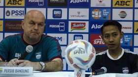 Bojan Hodak Jadi Pelatih Asing Pertama yang Bawa Persib Juara