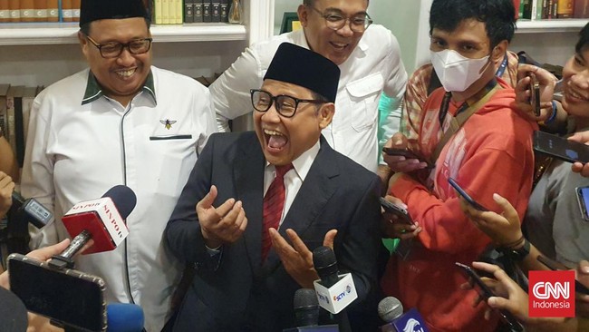 Cak Imin menilai Menteri Agama Yaqut Cholil Qoumas sudah seperti buzzer karena menggiring masyarakat untuk tak memilih capres tertentu.