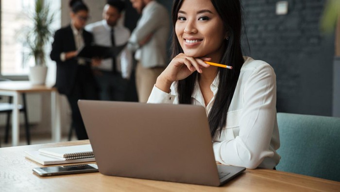 Ini 6 Keuntungan Kerja Part Time saat Kuliah, Salah Satunya Punya Jenjang Karier yang Lebih Menjanjikan