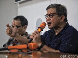 Respons Rocky Gerung Disebut Hina Marga Laoly: Yasonna Sebar Hoax!