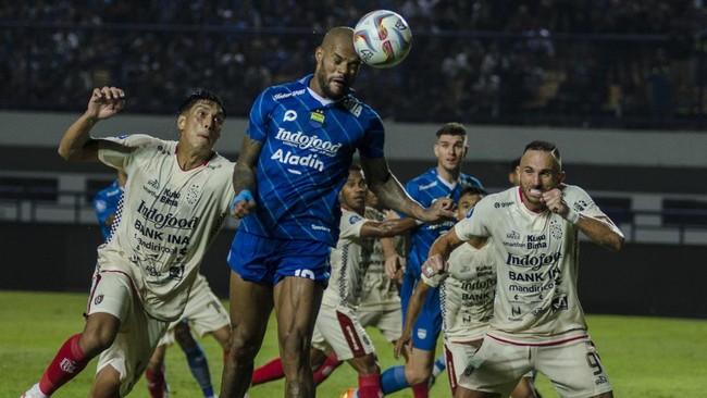 Berikut link live streaming Persis vs Persib di Stadion Manahan dalam pekan ketujuh Liga 1, Selasa (8/8) malam.