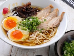 Ramen Kuah Kari hingga Tonkotsu yang Gurih Mantap Ada di 5 Tempat Ini