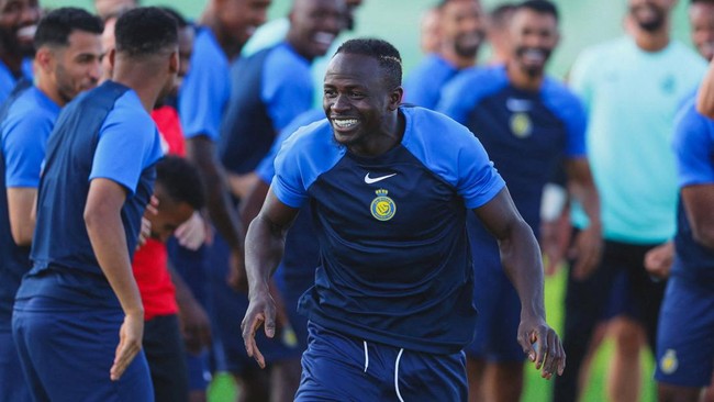 Cristiano Ronaldo dan Sadio Mane terlihat begitu kompak dalam laga Raja Casablanca vs Al Nassr pada perempat final Liga Champions Arab.