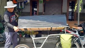 Aksi Miftahudin Gowes Malang-Jakarta Ingatkan Tragedi Kanjuruhan