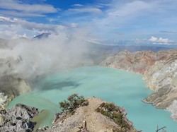 Gunung Ijen Naik Status Jadi Waspada, Puluhan Wisatawan Gigit Jari