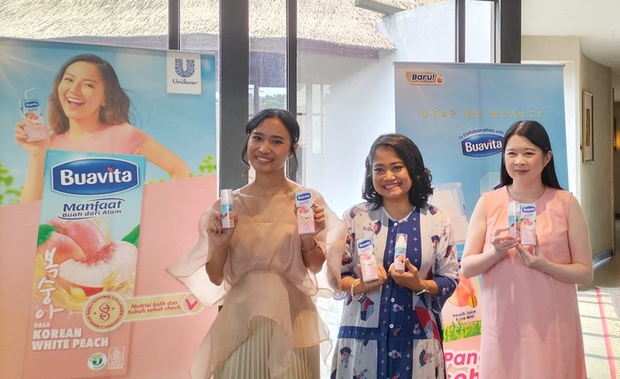 Buavita dan Dear Me Beauty, Hadirkan Peach Juice Face Mist
