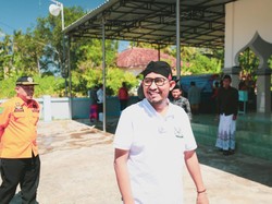 Krisis Air Bersih, Bupati Sumenep Datangkan 2 Mobil Tangki ke Desa Rubaru
