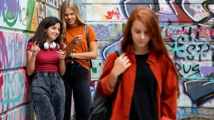 Tanda lingkungan pertemanan yang beracun