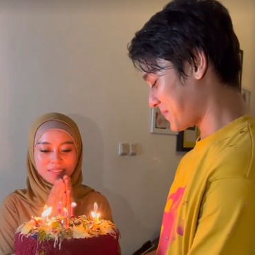 Rizky Billar Beri Kejutan Ulang Tahun, Lesti Kejora Menangis Terharu
