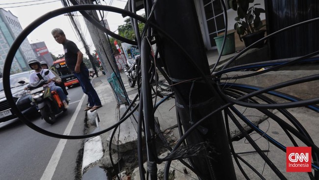 Direktorat Lalu Lintas (Ditlantas) Polda Metro Jaya bakal mengusut kasus kecelakaan imbas kabel fiber optik yang terjuntai ke jalanan.